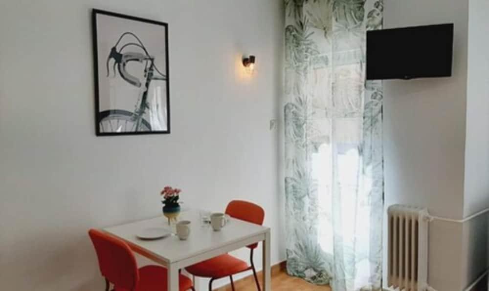 Arjori Rooms Hostal Salamanca Kültér fotó