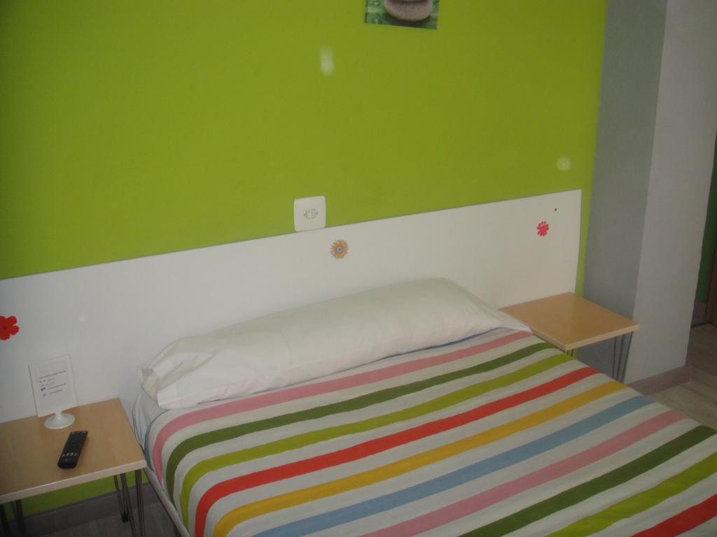 Arjori Rooms Hostal Salamanca Kültér fotó