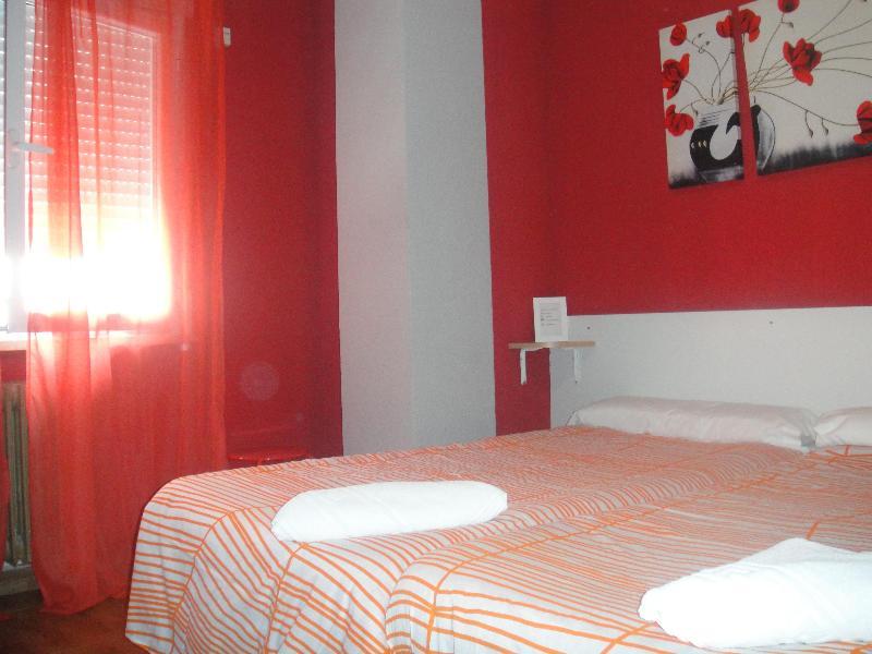 Arjori Rooms Hostal Salamanca Kültér fotó