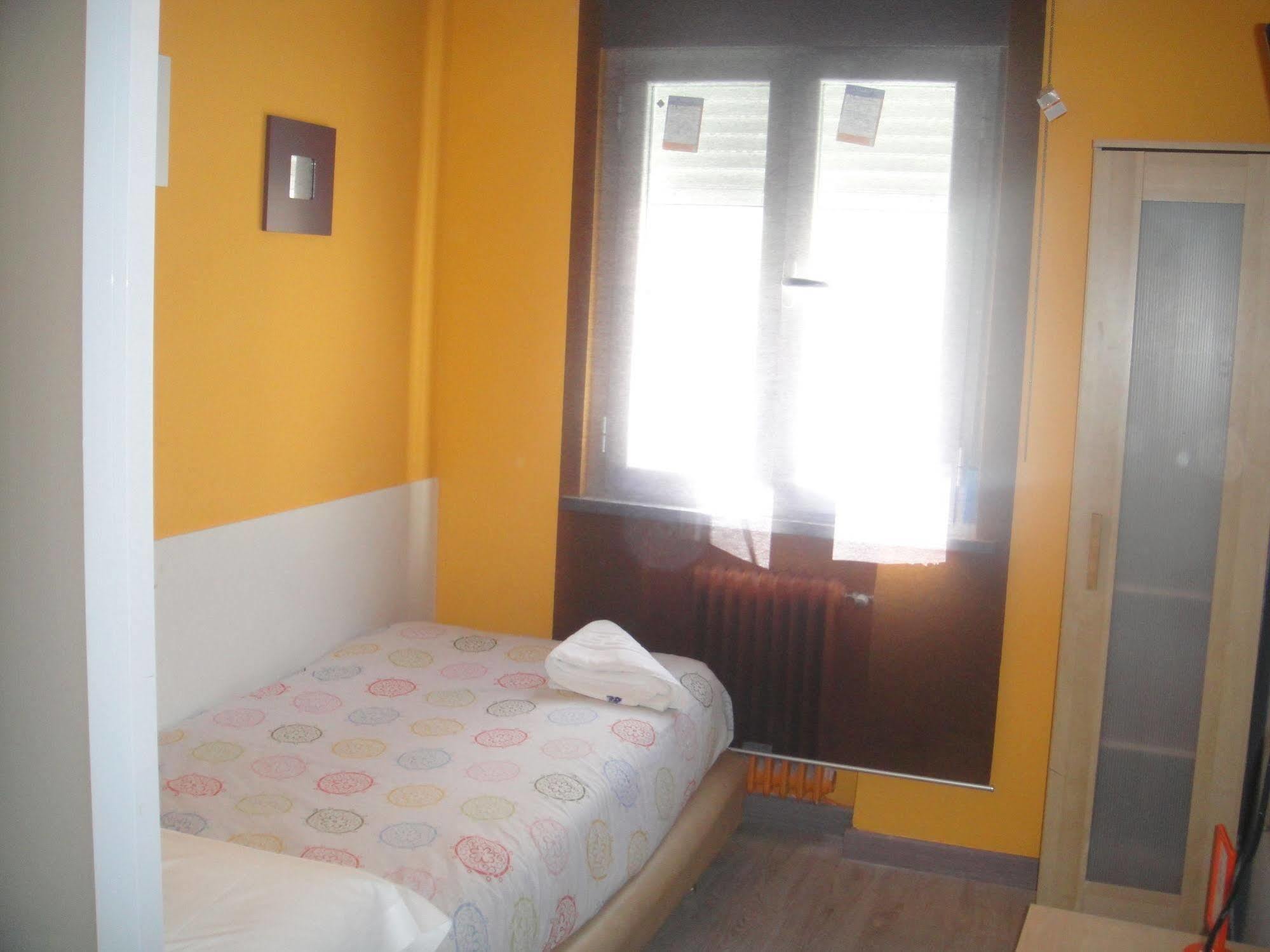 Arjori Rooms Hostal Salamanca Kültér fotó