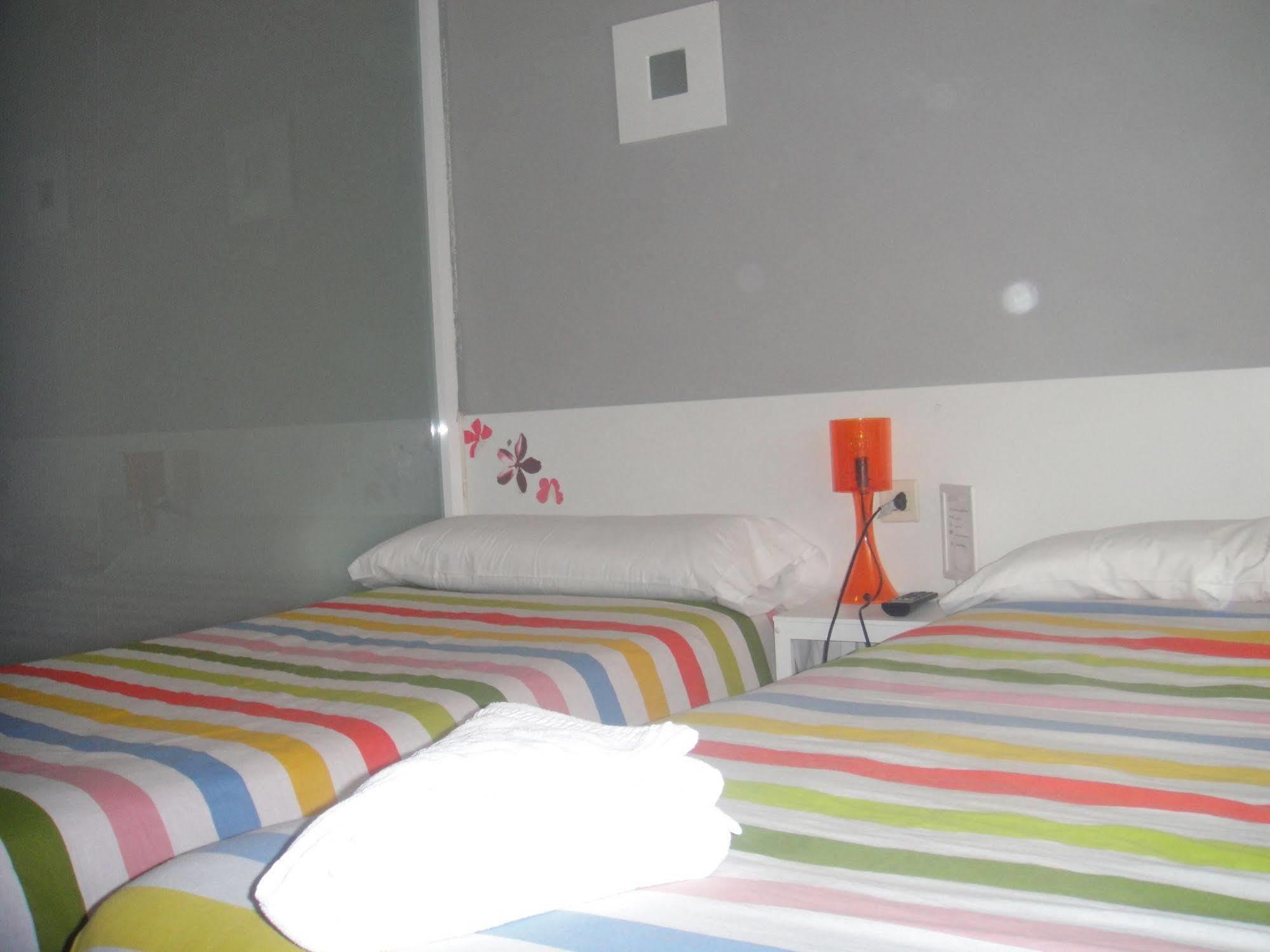 Arjori Rooms Hostal Salamanca Kültér fotó